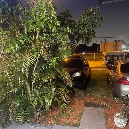 Miami Vibes "Hostel-Like" Shared Room North Miami Exterior foto