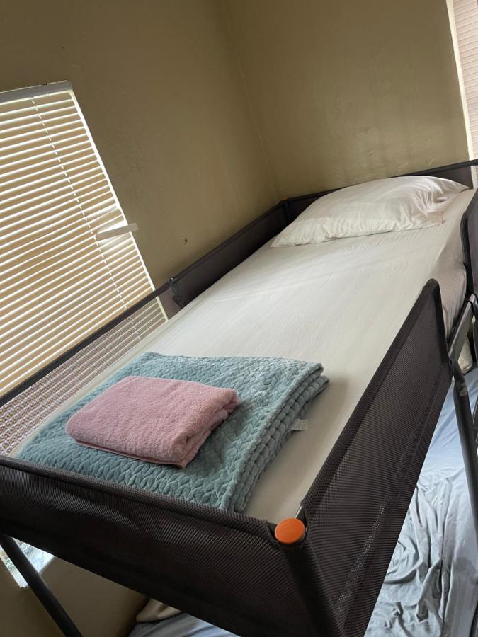 Miami Vibes "Hostel-Like" Shared Room North Miami Exterior foto
