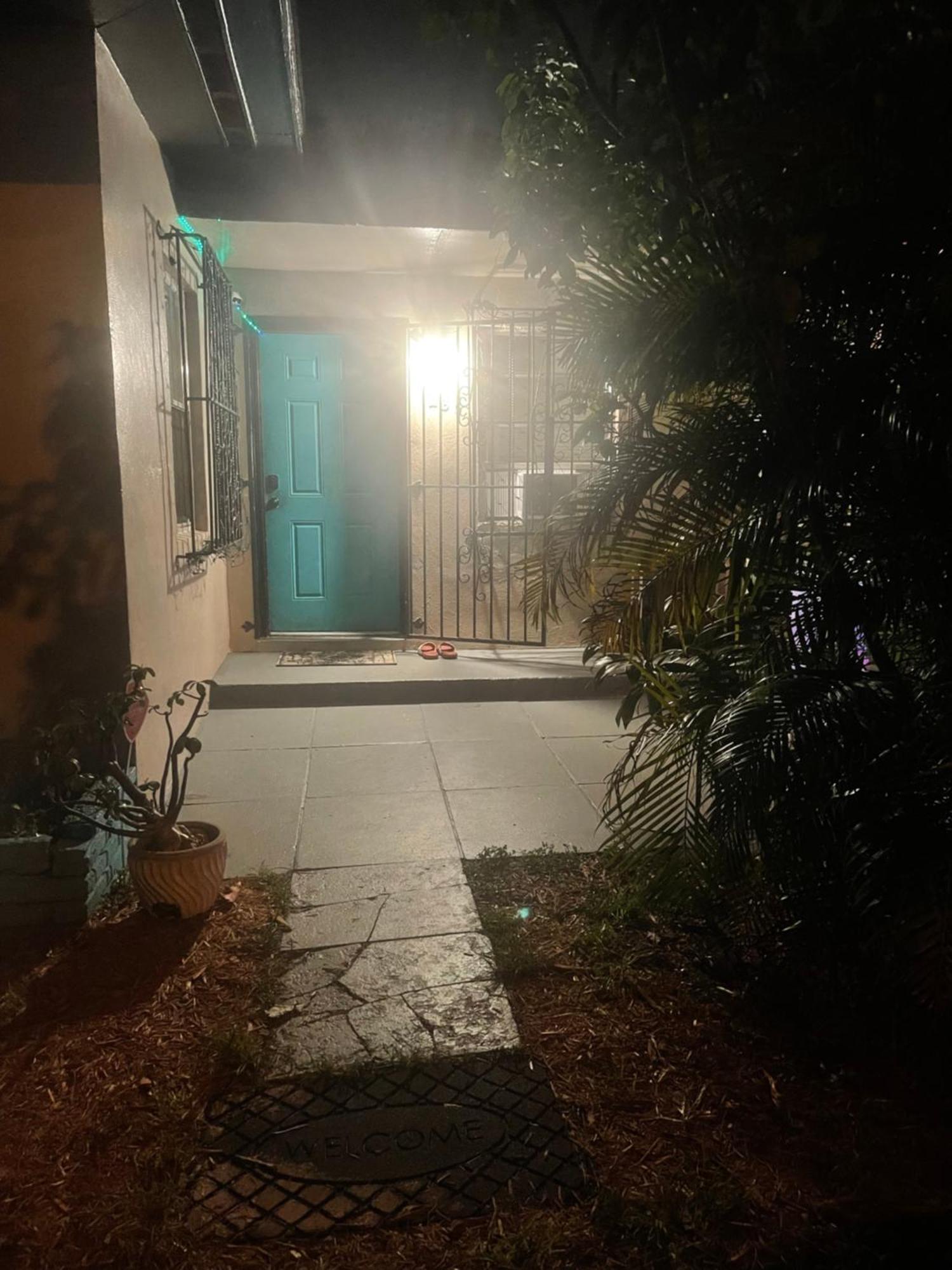 Miami Vibes "Hostel-Like" Shared Room North Miami Exterior foto